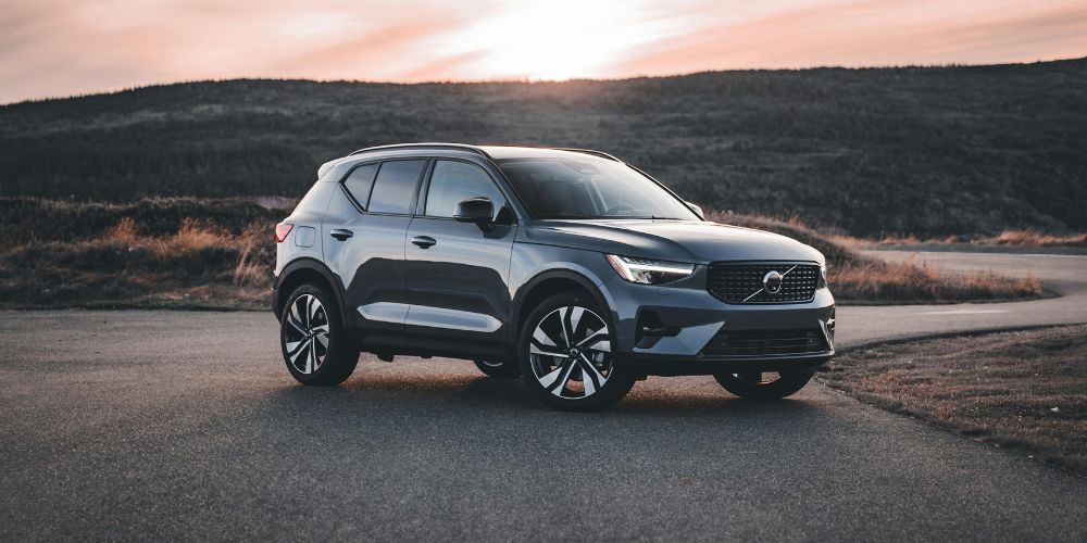 Automotive manufacturer navigating digital retail shift with connected vehicle showroom